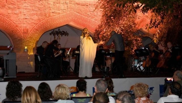 Katar’ın ilk kadın sanatçısı Türkiye’de ilk konserini verdi