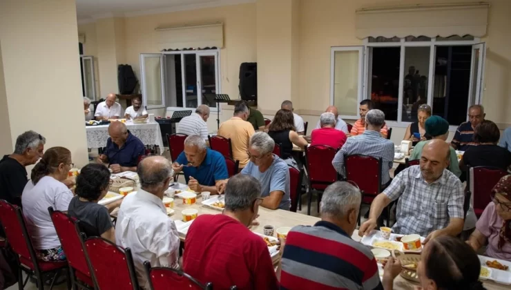 Kuşadası Belediye Başkanı Ömer Günel, Davutlar Cemevi’ni ziyaret etti