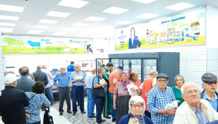 Aydın’da emeklinin yüzünü “Emekli Kart” güldürüyor