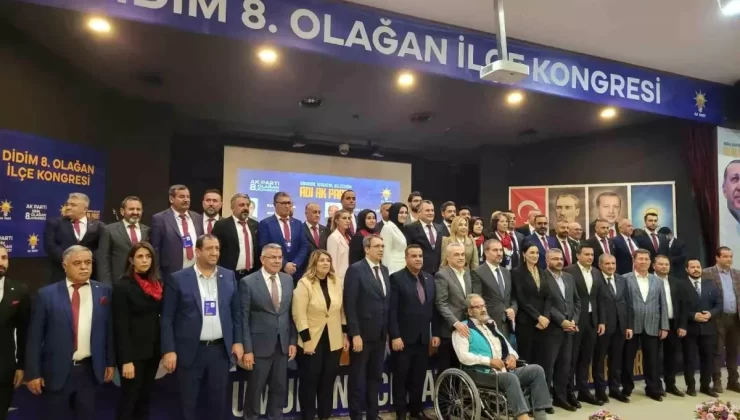 AK Parti Didim İlçe Kongresi’nde Sebahattin Akkuş yeniden başkan seçildi