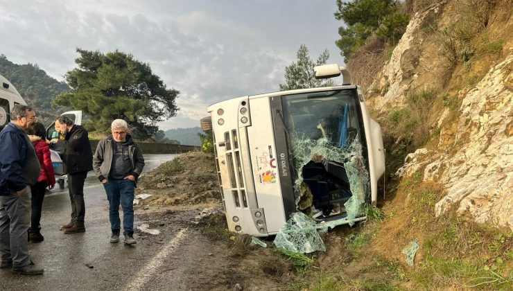 Didim’den festivale giden tur minibüsü Germencik’te devrildi: Çok sayıda yaralı var!