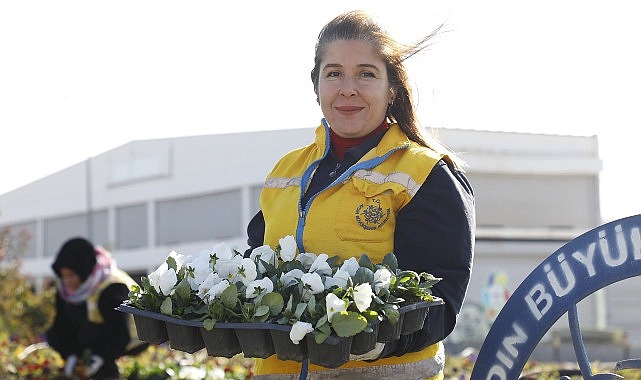 Başkan Çerçioğlu, Didim’i rengarenk çiçekler ile süsledi