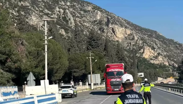 Didim’de havadan trafik denetimi: 7 sürücüye ceza